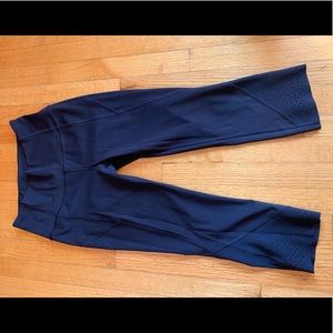 Lululemon cropped highwaisted black legging